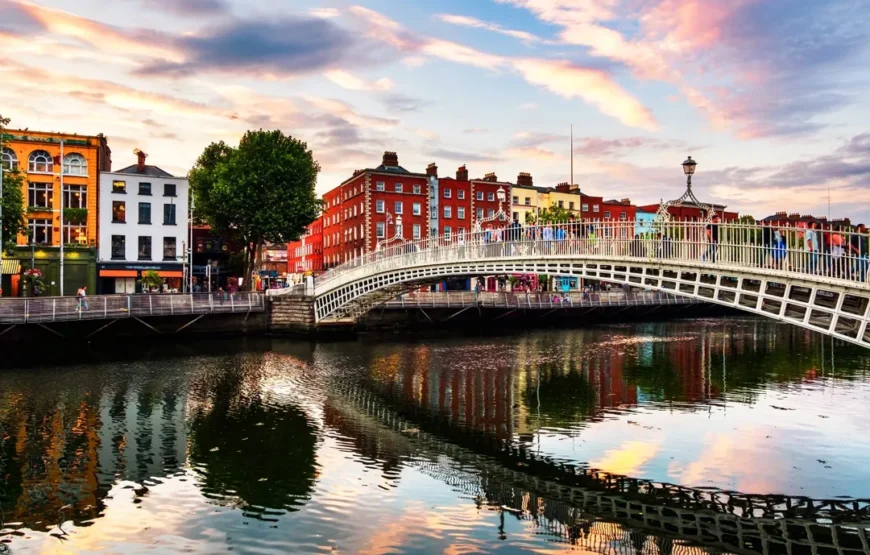 Exploring Dublin, The United Kingdom with Paris